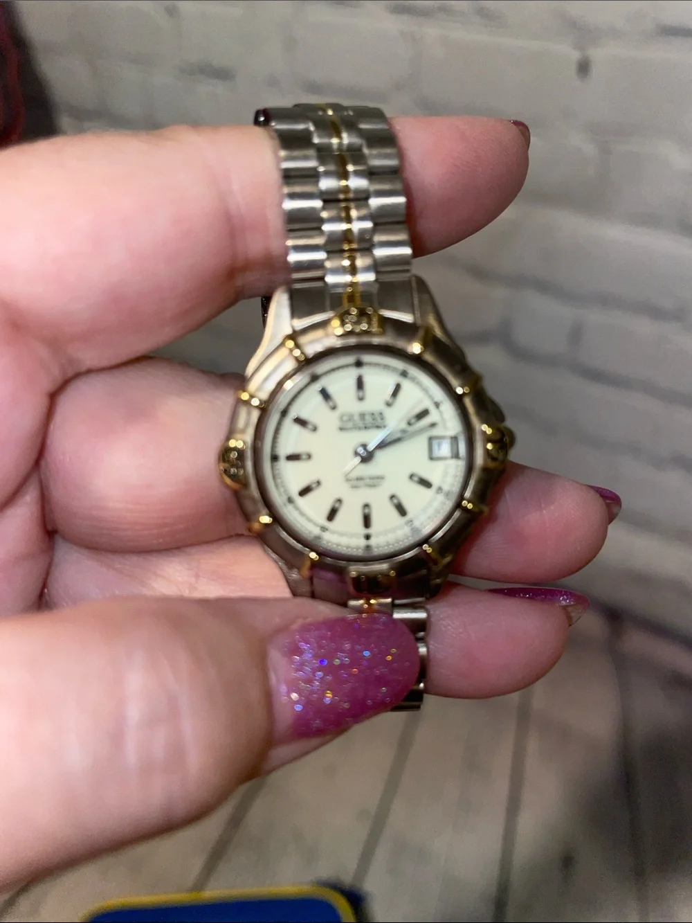 Guess two tone